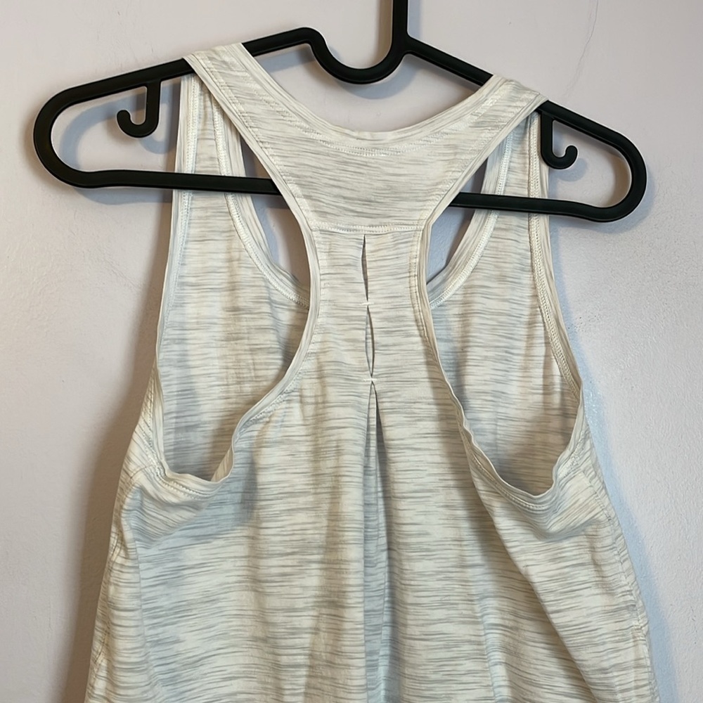 Lululemon Love Tank Pleated in Ice Gray color size 6-8 - Picture 8 of 15